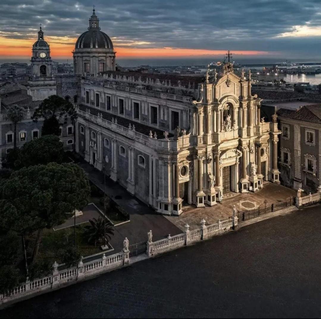 Amari Home Catania Bagian luar foto